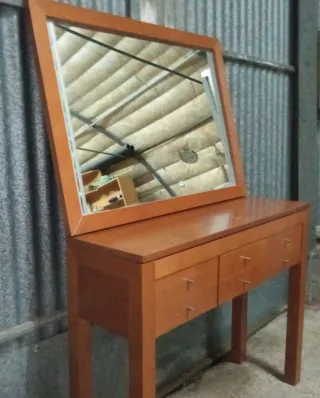 Mesa recibidor con espejo