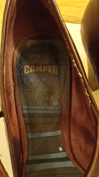 Zapatos de tacón Hispanitas piel Burdeos Camper