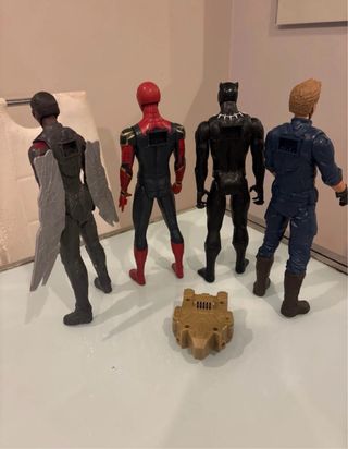 Figuras Marvel (Falcon, Spiderman, Pantera Negra,