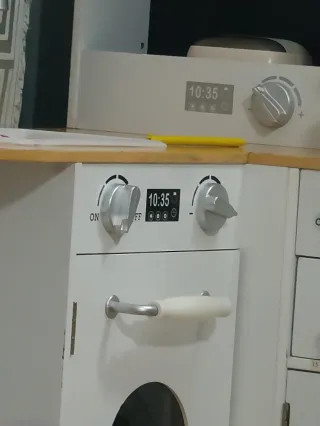 Cocinita de madera para niños