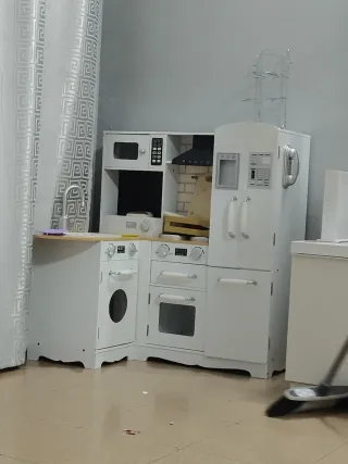 Cocinita de madera para niños