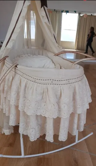 Moisés para bebé con dosel