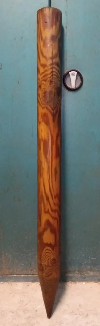 Postes/Tutores de madera con punta (20 unidades)