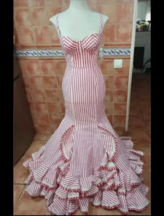 Vestido Flamenca Rayas Rojas y Blancas