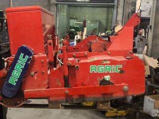 Sembradora enterradora de piedras agric