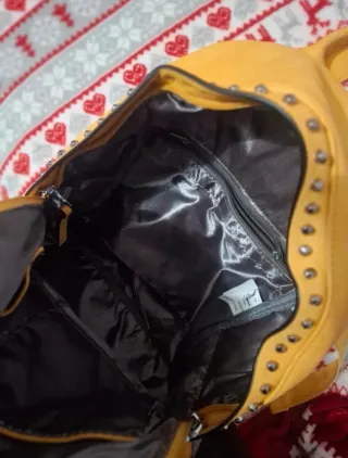 Zainetto con borchie