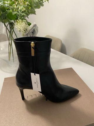 Botines Martinelli Tacón Aguja Negro