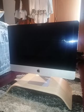 iMac 21.5” Retina 4K 2017 + Teclado