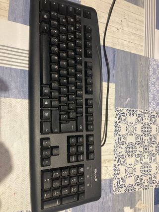 Pantalla Acer, Teclado y Altavoces PC