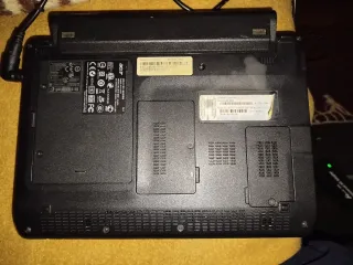 Netbook mini portátil Acer Aspire One KAV60 10,1"