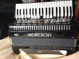 Fisarmonica Moreschi 24 tasti 6 registri 120 bassi