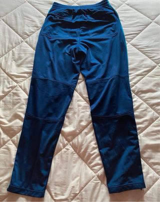 Conjunto deportivo Adidas azul y blanco