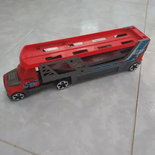 Camión lanza coches Hot Wheels