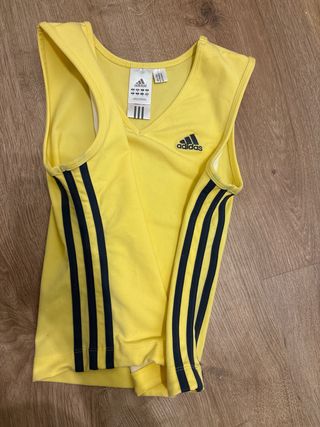 Camiseta Adidas sin mangas amarilla