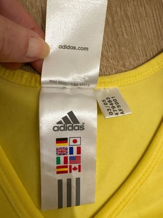 Camiseta Adidas sin mangas amarilla