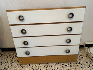 Cómoda 4 cajones madera y metal
