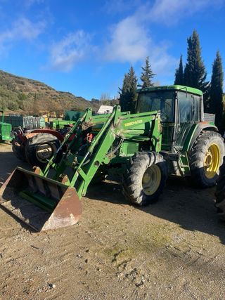 Tractor John Deere 6506 con pala