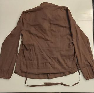 Blusa manga larga Stradivarius marrón