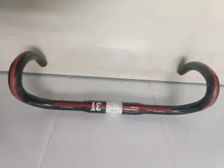 Manillar carretera 3T TEAM carbono.