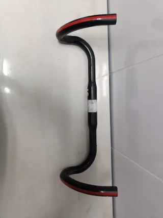 Manillar carretera 3T TEAM carbono.