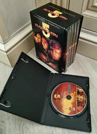 Babylon 5 Temporada 1 DVD Completa