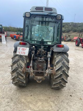 New Holland TN 90 F Tractor