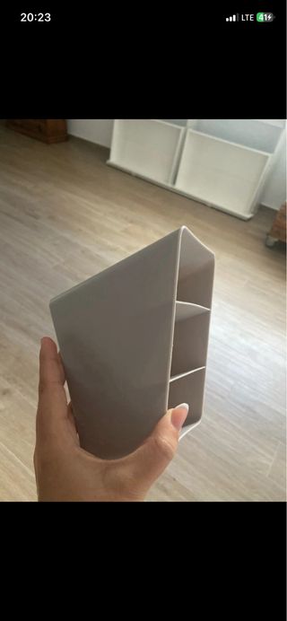 Organizador de escritorio gris