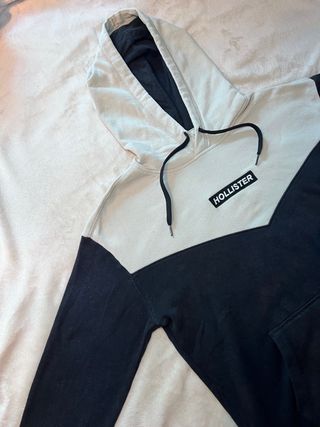 Sudadera Hollister Beige y Negra
