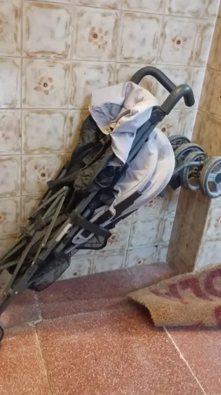 Silla de paseo ligera plegable