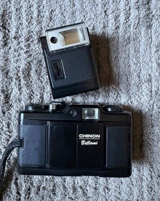 Cámara Chinon Bellami Negra