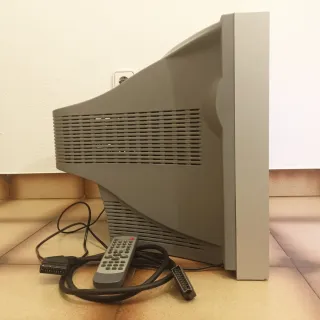 Televisor Bluesky 20 Gris