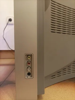 Televisor Bluesky 20 Gris