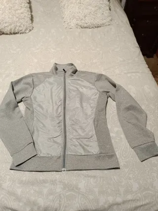 Chaqueta Under Armour Gris