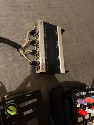 Reloop RMX 60 / Xone K2 / Traktor Audio 10