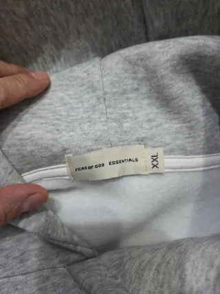 Sudadera Essentials Fear of God Gris