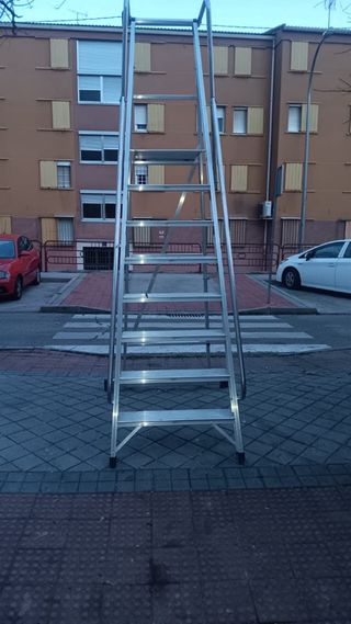 Escaleras de almacén de aluminio