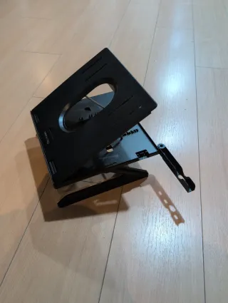 Soporte portátil y teclado ajustable