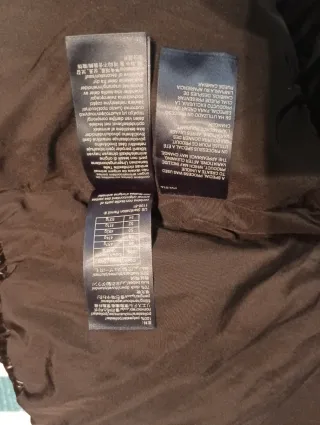 Cazadora Tommy Hilfiger Negra con efecto brillante