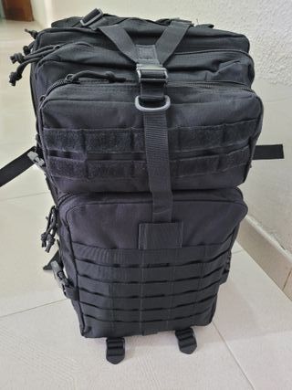 Mochila tactica militar para caza pezca negra