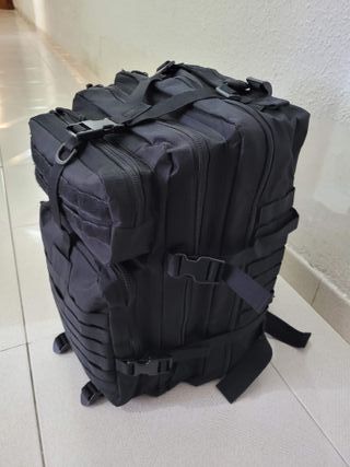 Mochila tactica militar para caza pezca negra