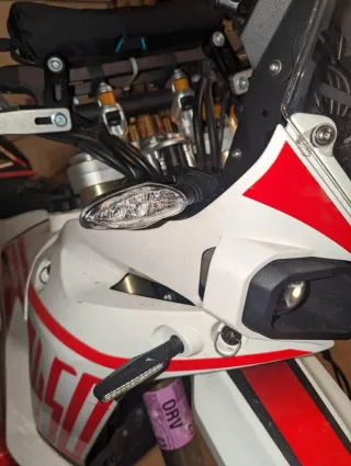 Soportes Reubicación Intermitentes Kove 450 Rally