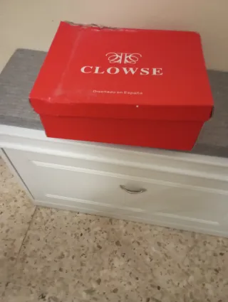 Zapatos de tacón rojos para mujer