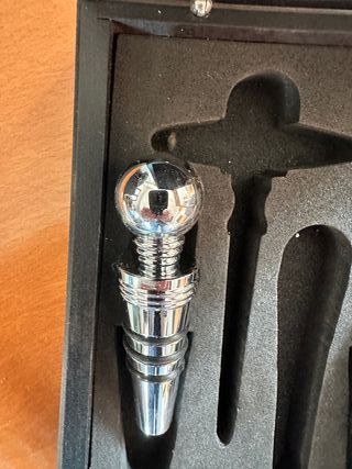 Set 2 Tappi Bottiglie Cromati con Cofanetto