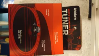 Capotasto e accordatore per Chitarra