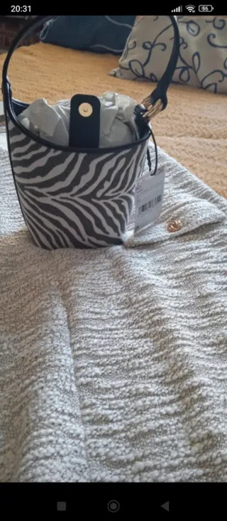 Vestido tweed gris y blanco +bolso