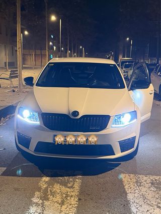 Skoda Octavia VRS 184cv DSGr-2014