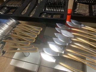 12 Tenedores de Pescado y 12 Palas Doradas