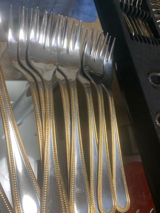 12 Tenedores de Pescado y 12 Palas Doradas