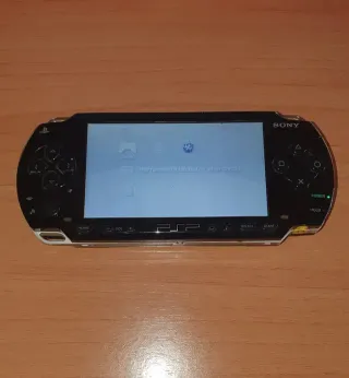 PSP Negra con juegos digitales