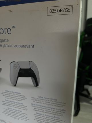 PS5 (reparación) +2 mandos y caja original .